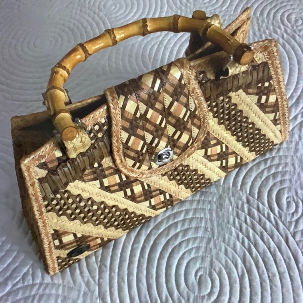Gorgeous Hand made Straw Handbag